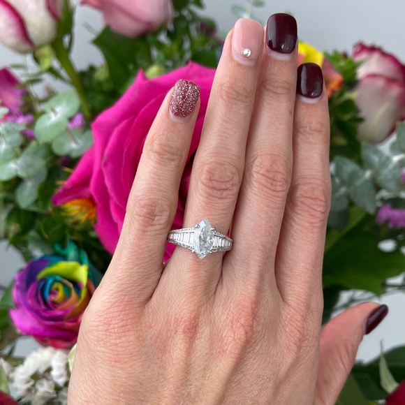 4.5 Carat Diamond Engagement Ring - Picture 4 of 6